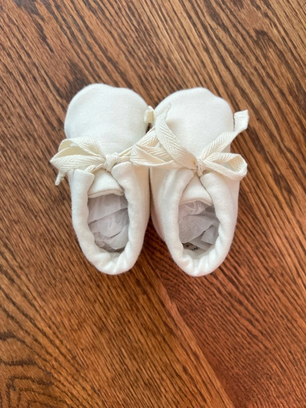NWT QUINCY MAE 100% organic cotton baby booties shell 3-6 months